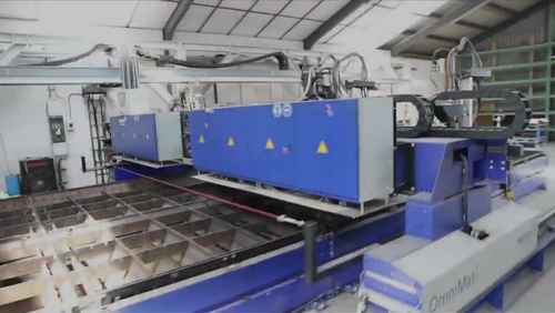 Hochwertige Zuschnitte mit Messer Cutting Systems Schneidmaschinen